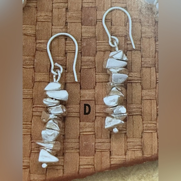 Silpada RARE Sterling Silver NUGGET & ARTSY BEAD ACCENT French Wire Earrings - Picture 8 of 8